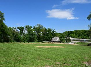 63 S Woods Mill Rd, Chesterfield, MO 63017