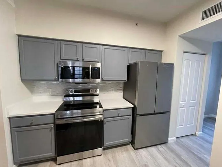 9905 Baywinds Dr #2102 — Photo 5
