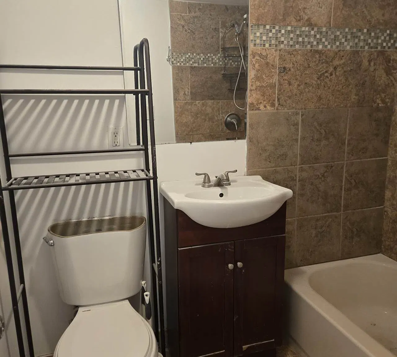 2038 N Carlisle St — Photo 2