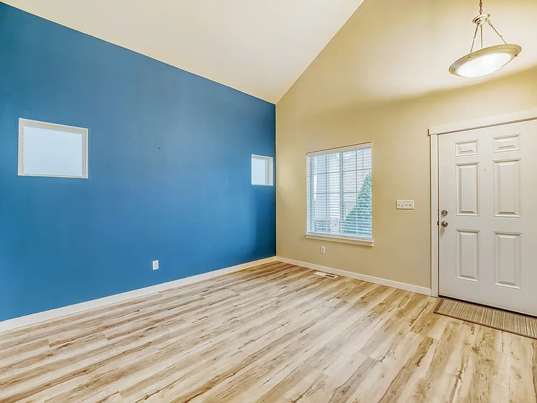 1439 49th St NE — Photo 22