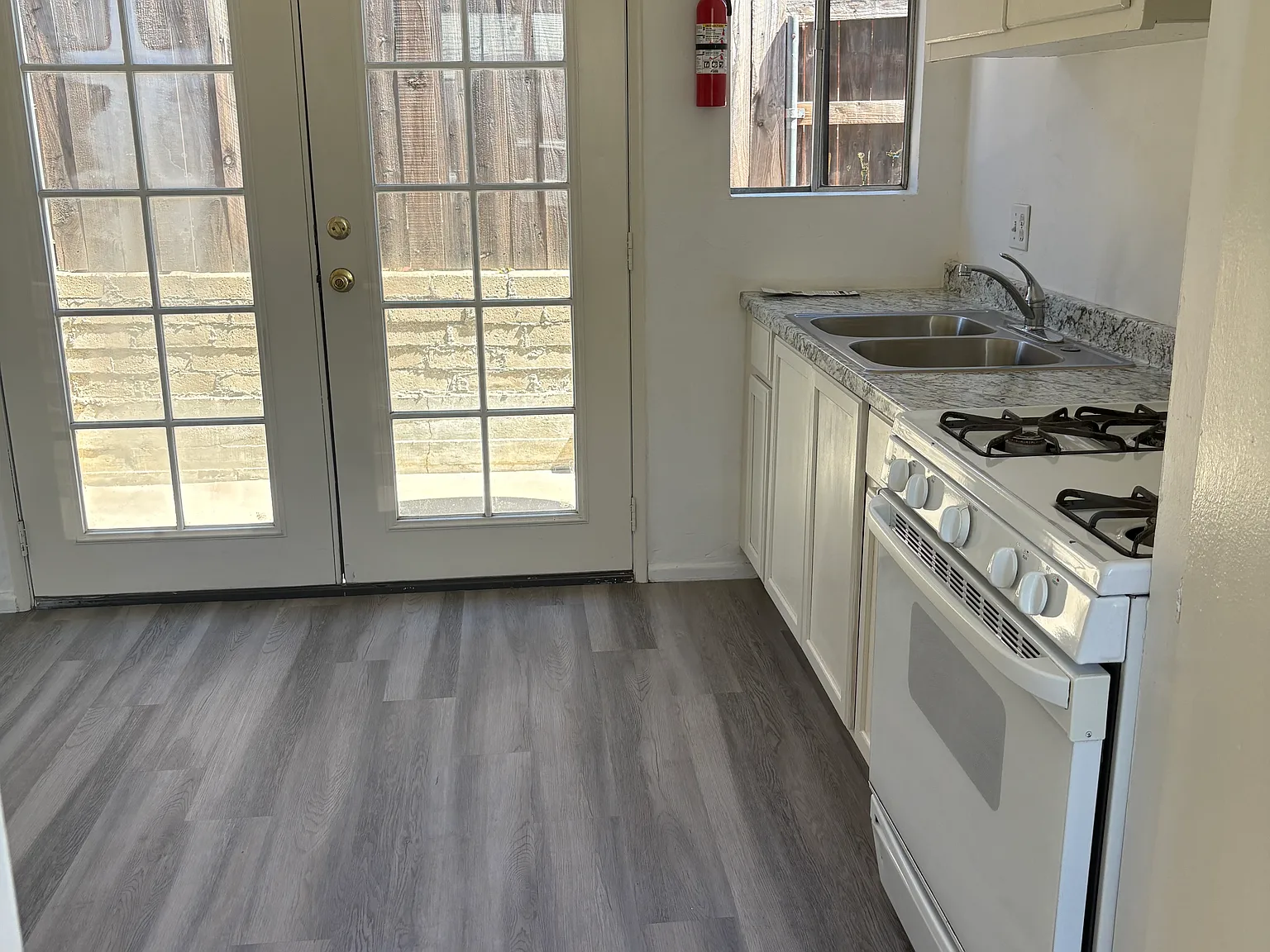 2 bed, 800 sqft, $1,550 — Photo 3