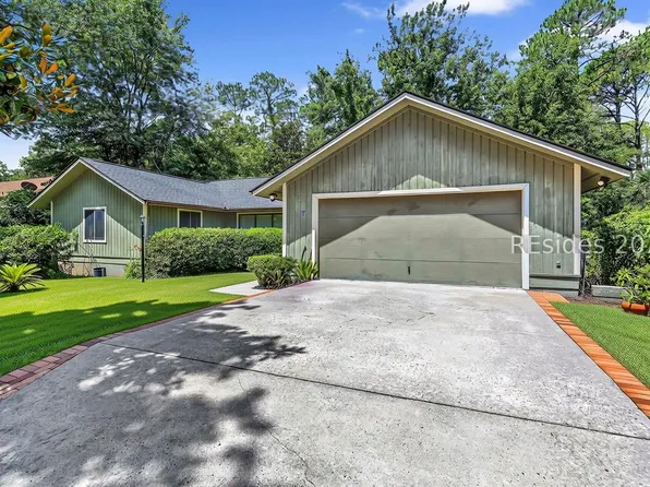 7 Bay Pines Dr, Hilton Head Island, SC 29928