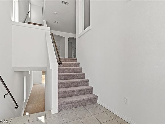4th image of 5969 Aurora Gold Ave