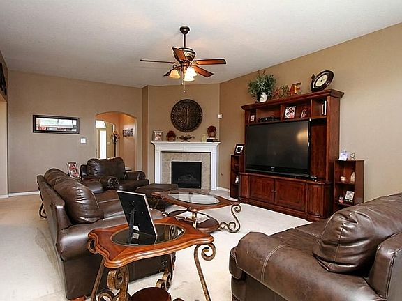 Great Fireplace, Neutral Colors, Ceiling Fan