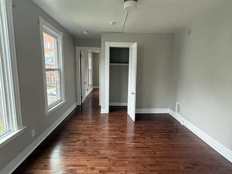 83 Sachem St #2R — Photo 7