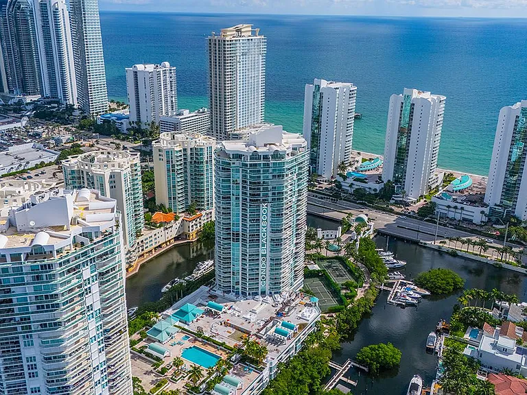 16500 Collins Ave #642 — Photo 5