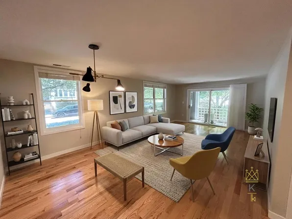 25 Holly Ln, Brookline, MA