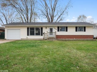 234 Shawnee Dr, Carol Stream, IL 60188