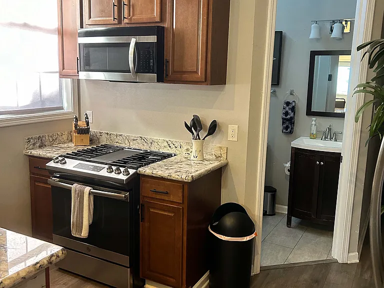 123 N Miro St — Photo 10