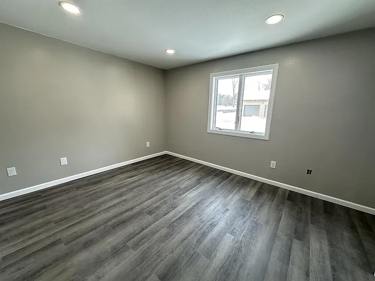 310 McKinley St — Photo 5