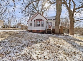 231 E Creston Ave, Des Moines, IA 50315