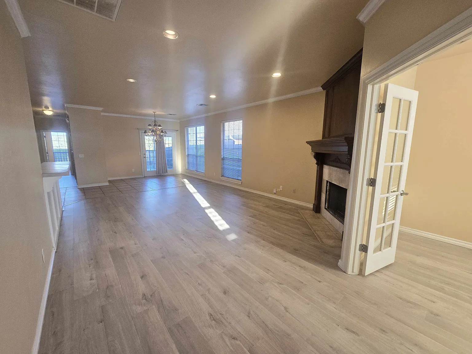 2 bed, 1663 sqft, $1,700 — Photo 2