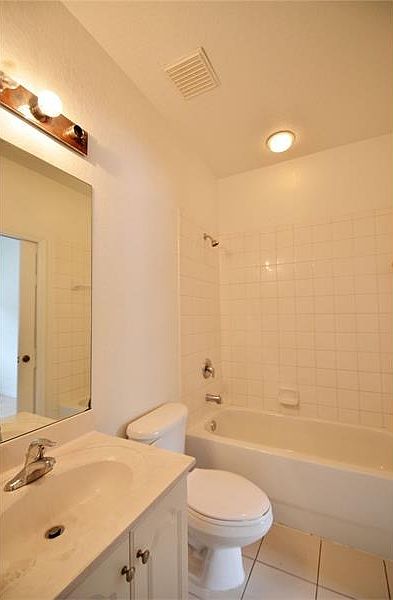 2nd image of 6055 SW 19th St