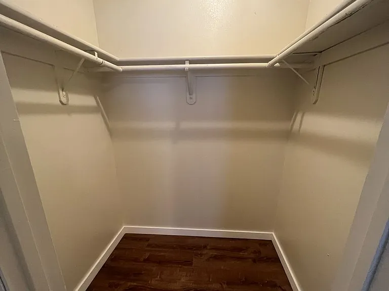 2814 N Center St — Photo 6