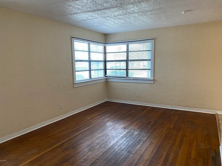 607 Jessamine Blvd #2 — Photo 5