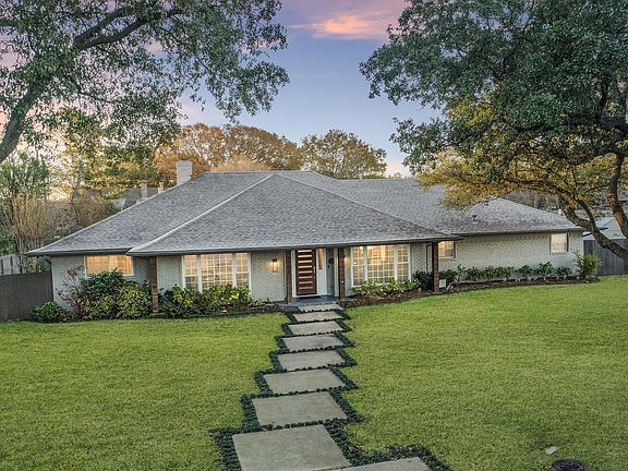 3rd image of 3808 Townsend Dr