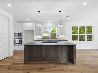 216 Village Way, Argyle, TX 76226