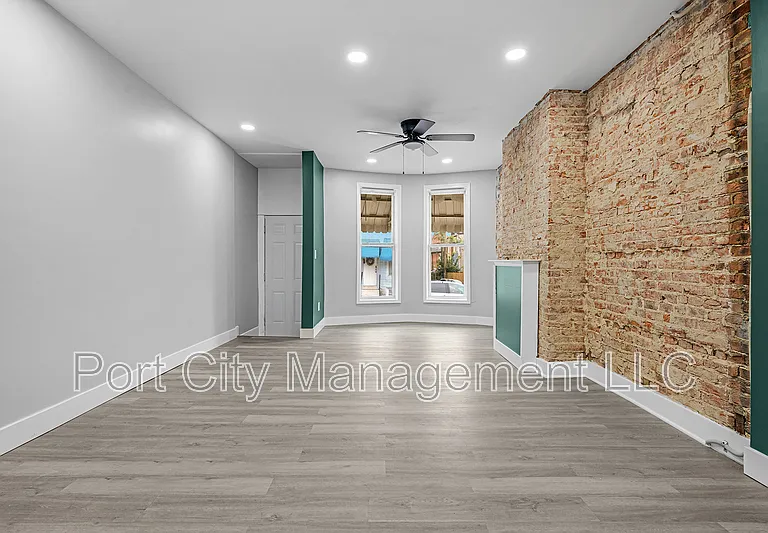 1806 Aiken St — Photo 6