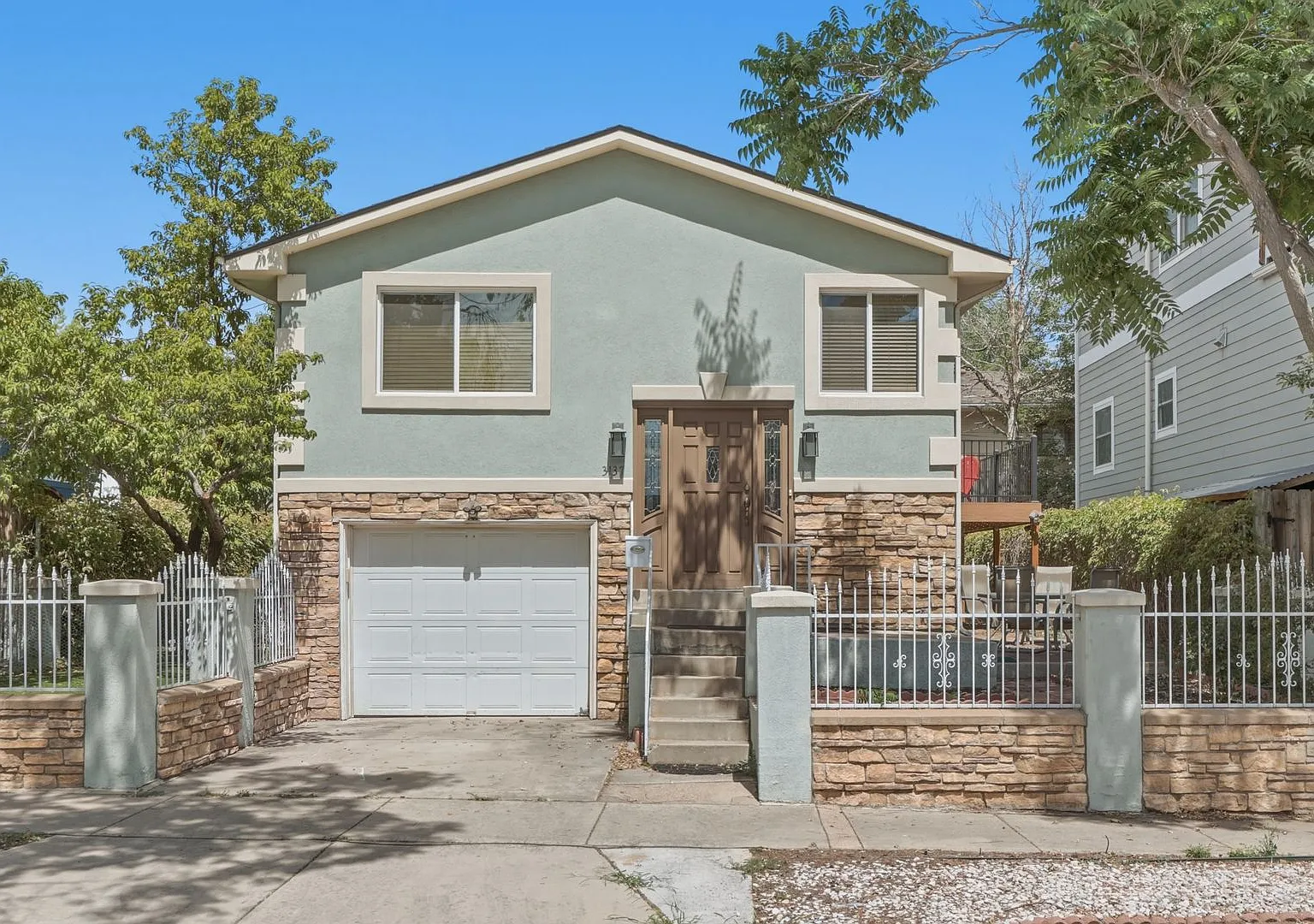 3137 W 20th Ave — Photo 1
