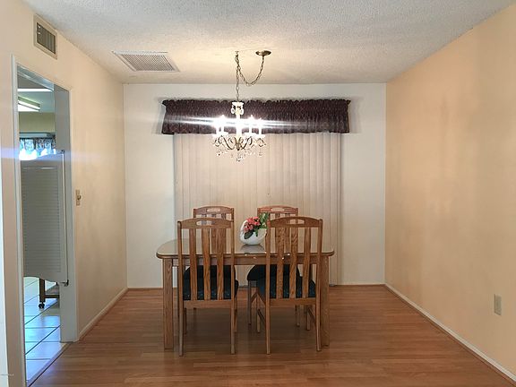 3rd image of 10006 W Prairie Hills Cir