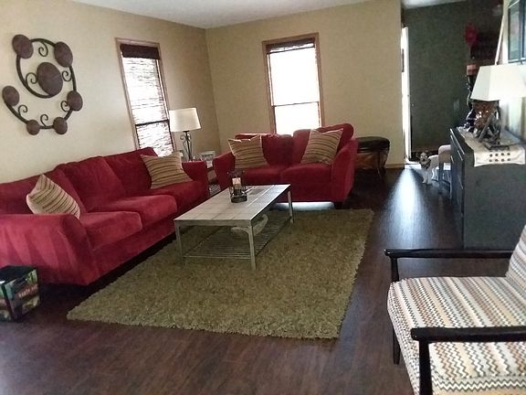 5th image of 623 Oakcrest Dr