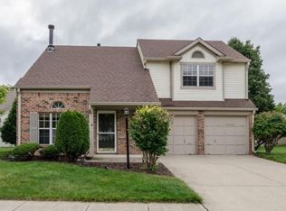9885 River Oak Ln W, Fishers, IN 46038