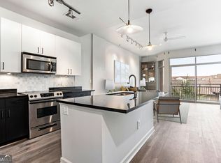 711 Cosmopolitan Dr #303, Atlanta, GA 30324