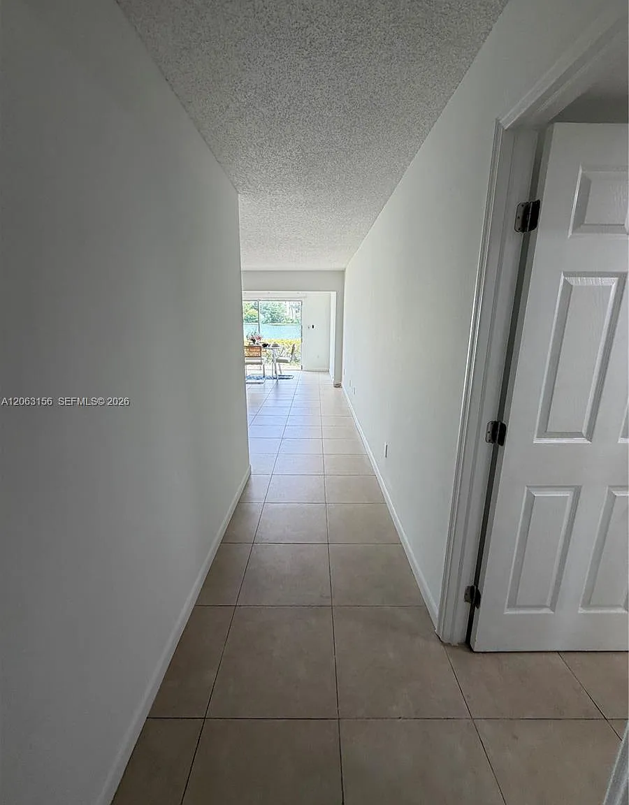 Azure Lake Condo — Photo 4