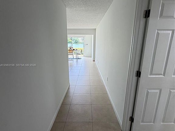 4th image of 873 NE 195th St APT 107