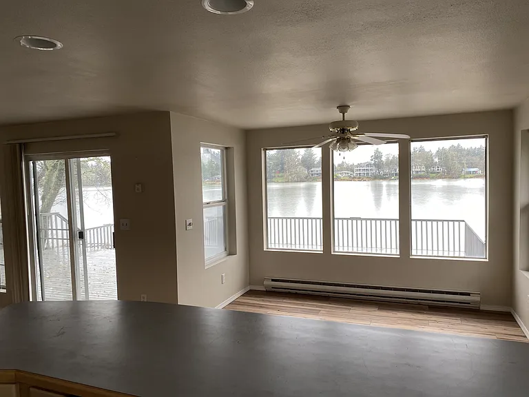677 Lake Island Ave SE — Photo 14