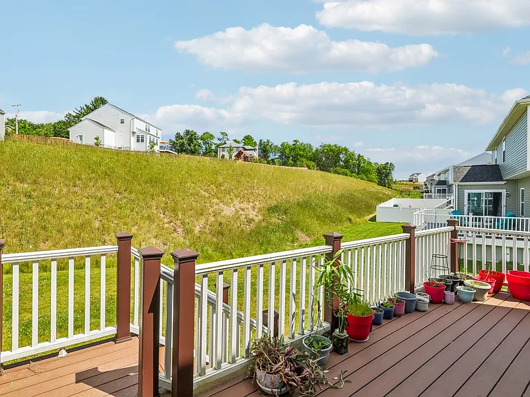 1105 Deerfield Dr — Photo 28