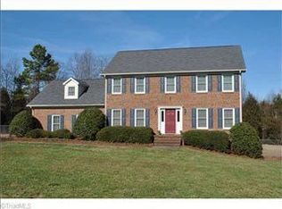 1517 Lakefield Dr, Clemmons, NC 27012