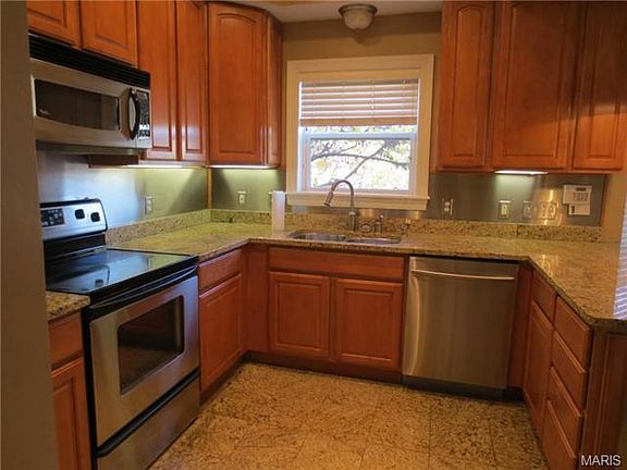 2nd image of 4243-4245 Olive St