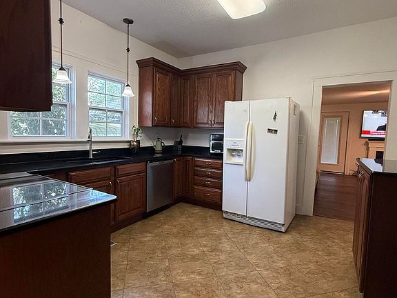 5th image of 2970 Kynes St