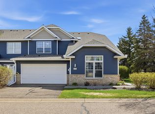 401 Hickory Ln N, Oakdale, MN 55128