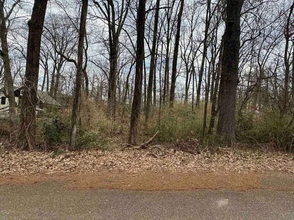 5711 Green Valley Rd, Memphis, TN 38135