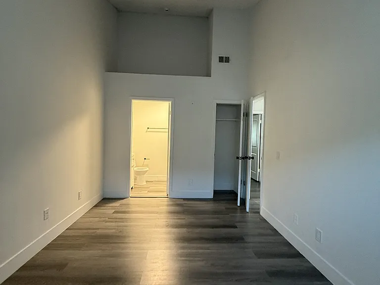 14640 Friar St #4 — Photo 7