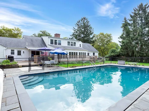 2340 Fairway Drive, Cutchogue, NY 11935