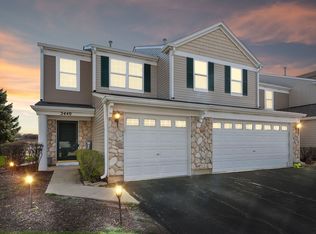 2440 Oak Tree Ln, Plainfield, IL 60586