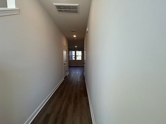 5th image of 101 Berry Shoals Dr