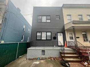 1198 E 96th St #1, Brooklyn, NY 11236