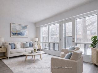 76 Castlebury Cres #2, Toronto, ON M2H1W8