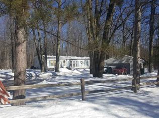 11848 Fredmar Dr, Interlochen, MI 49643