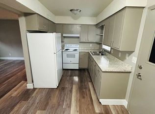 303 E 16th St N #1, Newton, IA 50208