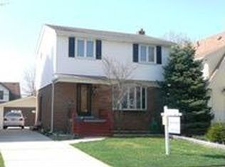 631 Emmons Blvd, Wyandotte, MI 48192