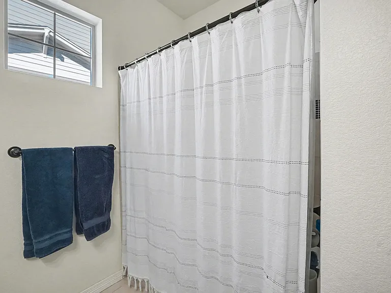 470 Grenville Cir — Photo 15