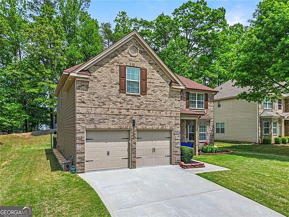 3rd image of 3920 Margaux Dr