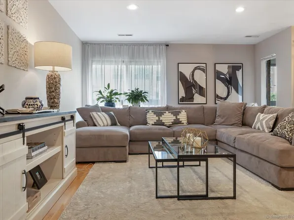 25 2nd Street APT B2, Stamford, CT 06905