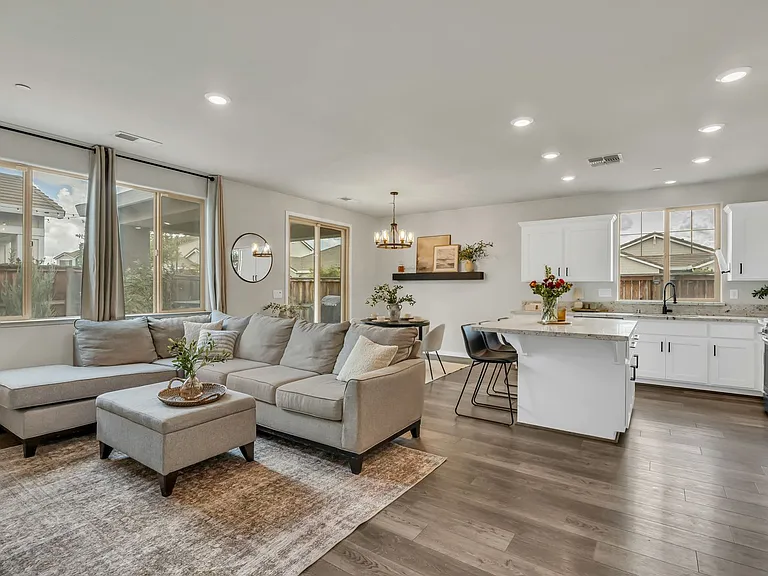 800 Daggerwing Ct — Photo 11