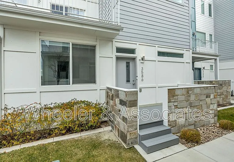 3586 S Xenon Dr — Photo 4